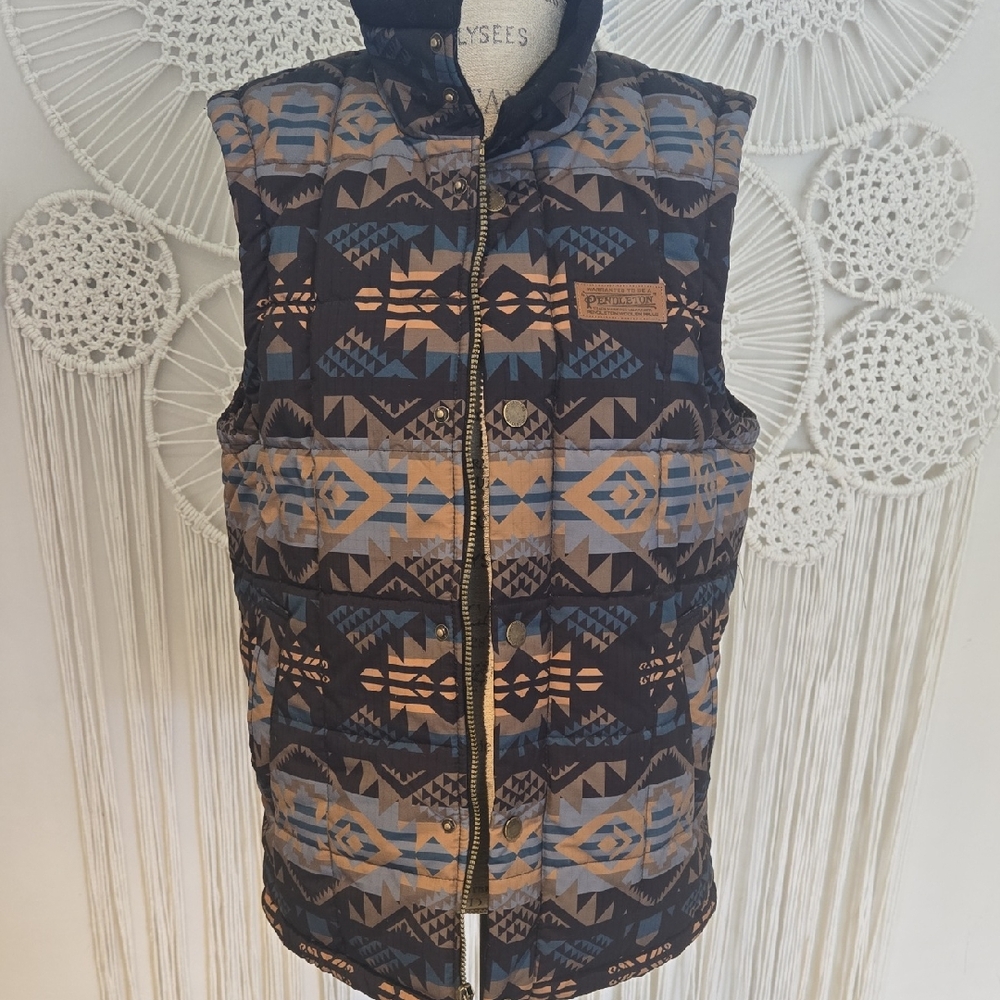 Pendleton Geometric Patterned Vest in Blue and Tan